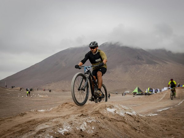 Pédaler en Hiver : Secrets et Astuces pour Cyclistes de Course