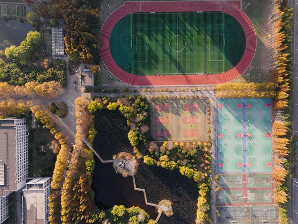 Premiers Pas en Vélo de Course pour Enfants : Guide Complet pour Débuter